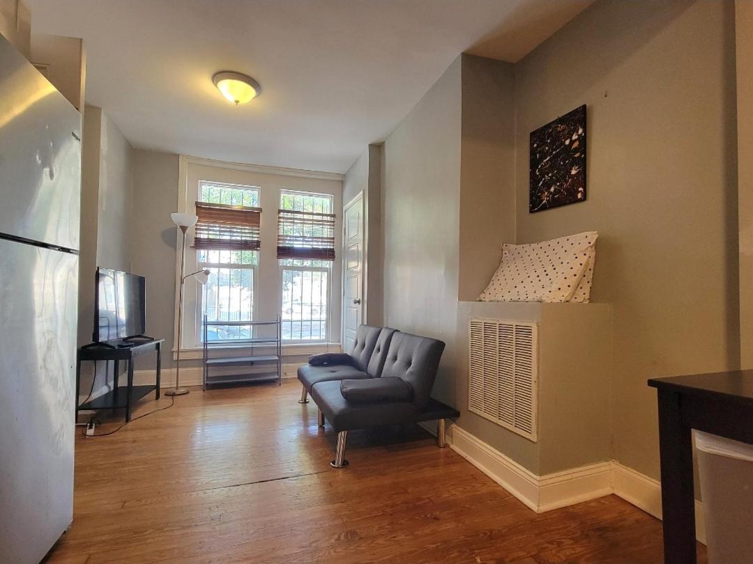 Budget Bed Room Near Downtown Inner Harbor W Free Parking Балтимор Екстериор снимка