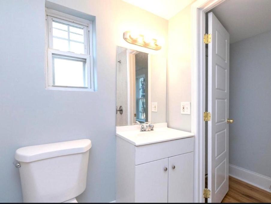 Budget Bed Room Near Downtown Inner Harbor W Free Parking Балтимор Екстериор снимка